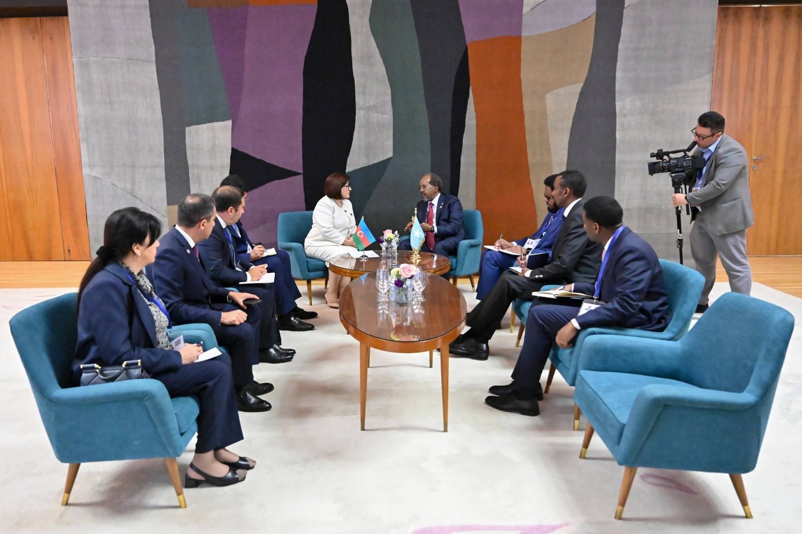 Madaxweyne Dr. Xasan Sheekh Maxamuud iyo Guddoomiyaha Baarlamaanka Azerbaijan oo Xoojiyey Xiriirka Labada Dal
